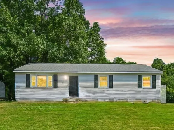 3700 Ivystone Ct, Hopewell, VA 23860