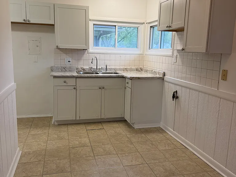 321 N Roanoke Ave #1 — Photo 8
