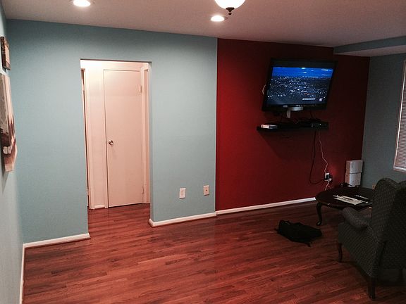 5th image of 10317 Montrose Ave #M-1