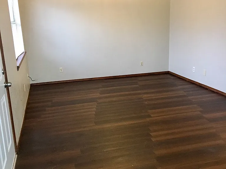 2601 Arlington Blvd — Photo 8