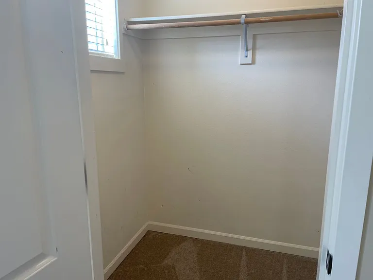 Covington Manor 9700-9816 — Photo 16