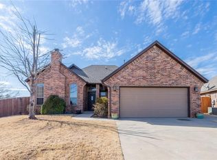 12132 SW 18th St, Yukon, OK 73099