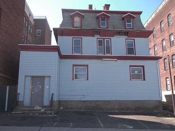 2nd image of 429 William St