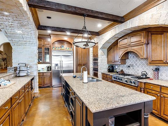 5th image of 1749 Windmill Hill Ln