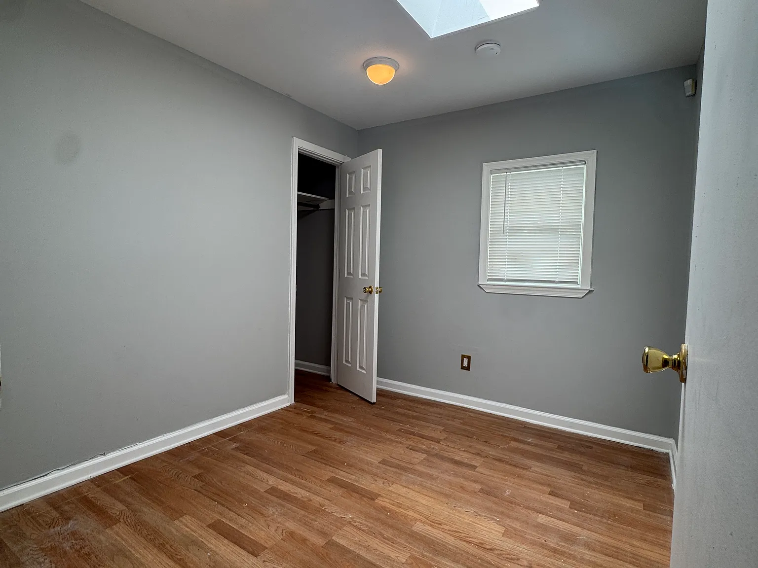 5 bed, 1800 sqft, $3,000 — Photo 3