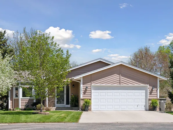 13677 Glenhurst Ave, Savage, MN 55378