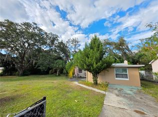 910 W Pleasant St, Avon Park, FL 33825