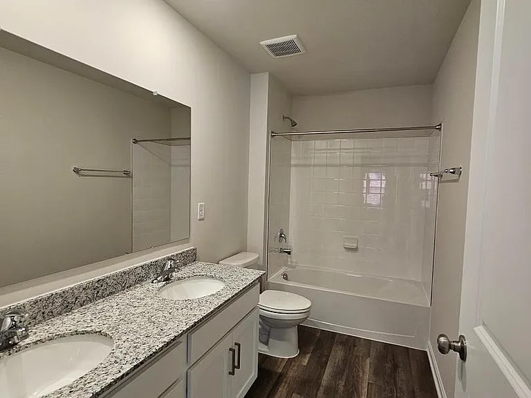 178 Hamstead Dr — Photo 9