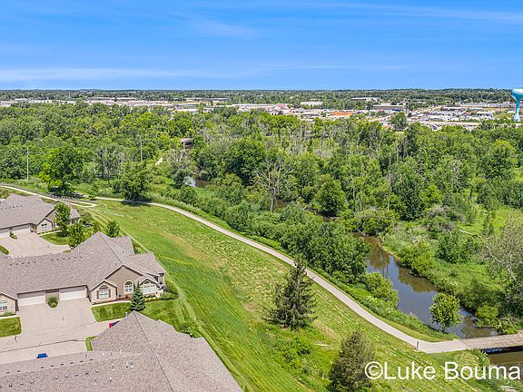 2nd image of 1203 Riverview Dr