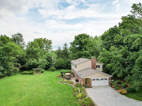 4th image of 1645 S County Road 525 E