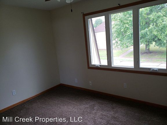5th image of 3425 Winston Dr APT 3