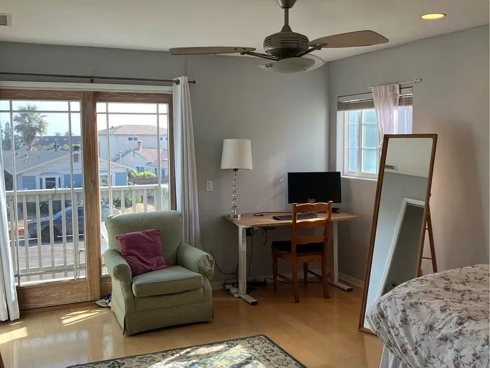 3418 Elsinore Pl