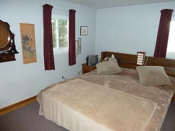 5th image of 132 Buckley Pl