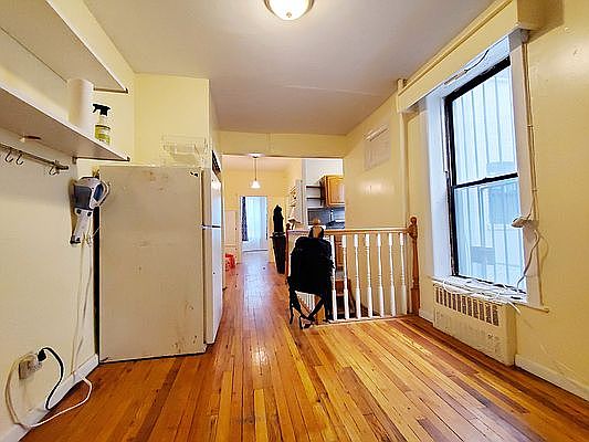 3rd image of 1050 Bergen St APT 1A