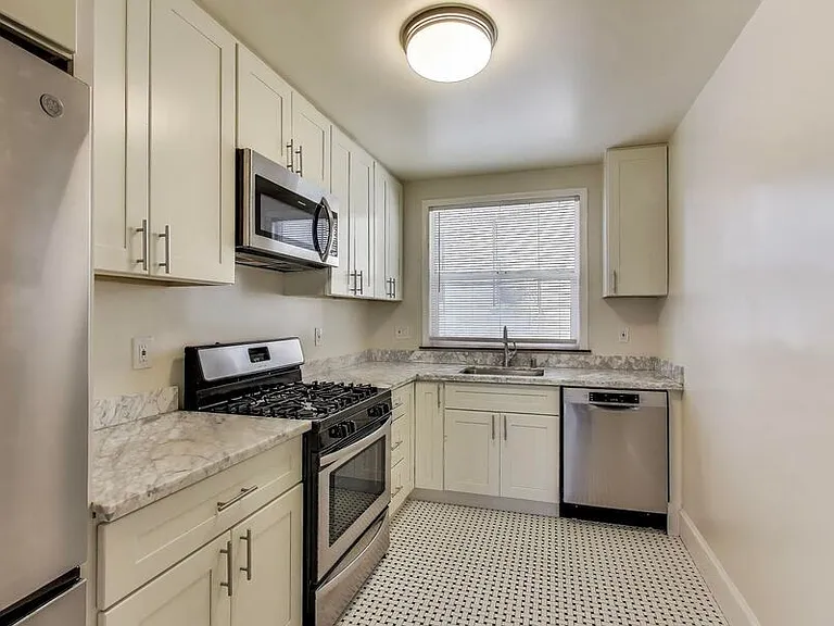 465 Bellevue Ave #31 — Photo 4