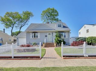 307 Floral Ln, Saddle Brook, NJ 07663
