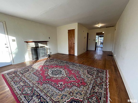 4th image of 801 S Johnson Ave