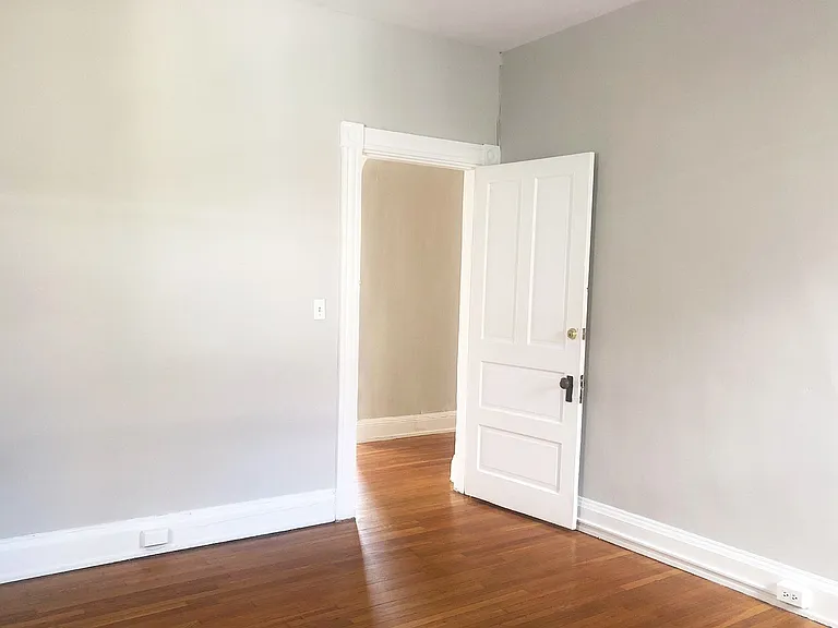 344-348 Howell Ave — Photo 19