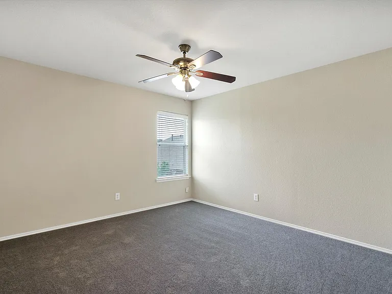 4402 Emerald Leaf Dr — Photo 19