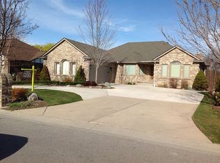 2040 Reagan Dr, Rochester Hills, MI 48309