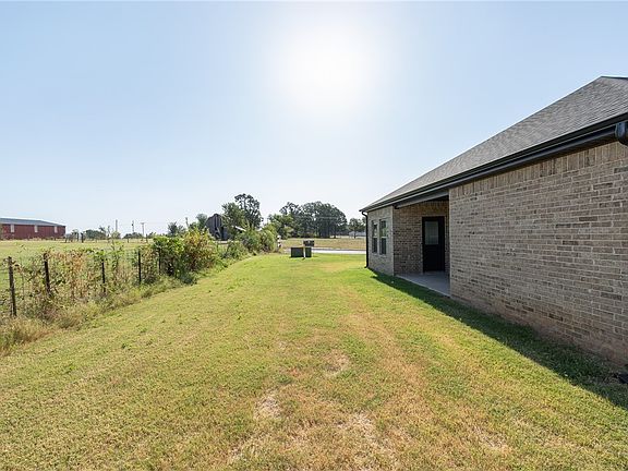 3rd image of 1300 NW 15th St
