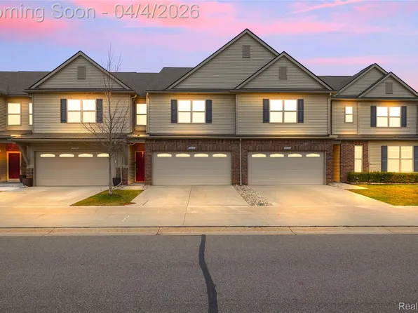 23116 Clarewood St, Macomb, MI 48042