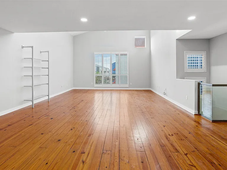 6933 Yellowstone Way Dr — Photo 11
