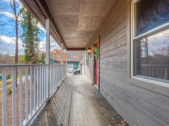 5th image of 1019 Alvin Dr