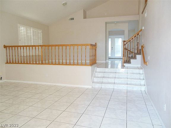 3rd image of 8304 Emerald Isle Ave