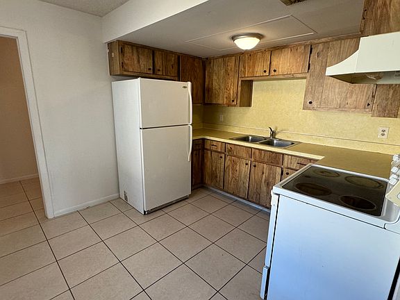 5th image of 13935 1st St