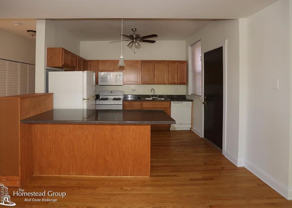 1st image of 900 W Sunnyside Ave APT 2