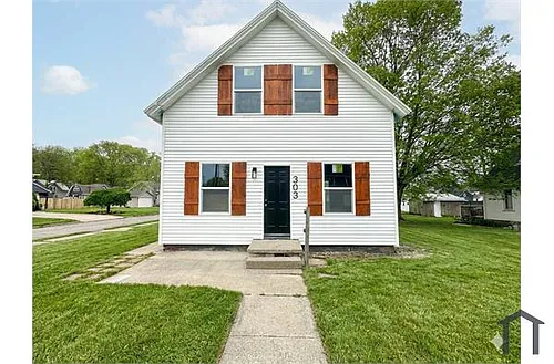 303 1/2 Virginia St Photo 1