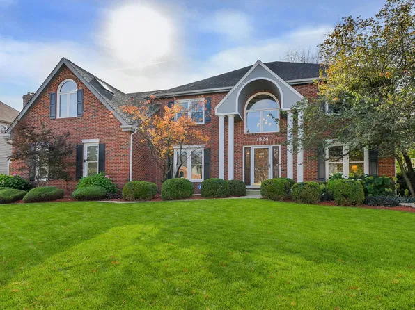 1824 Morgan Cir, Naperville, IL 60565