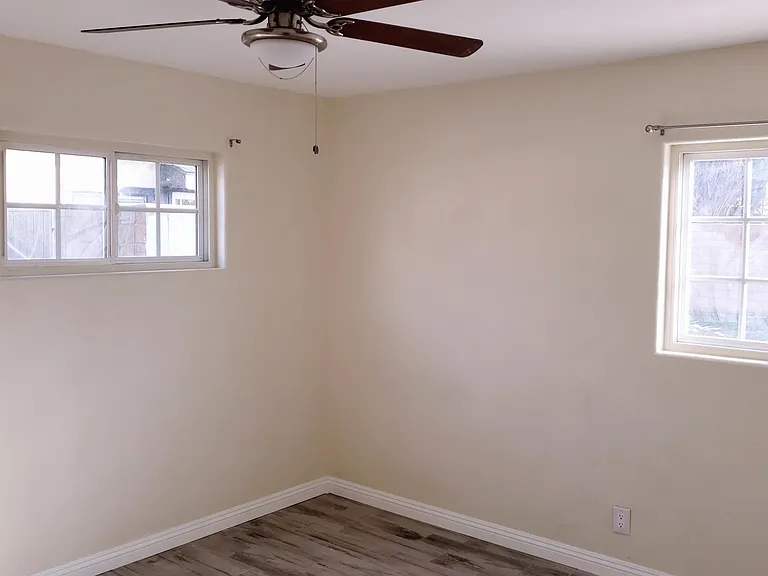 8372 Cerulean Dr — Photo 3