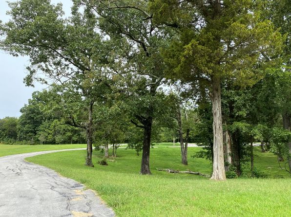 650 Everett Ln, Hopkinsville, KY 42240