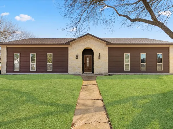 357 W Castle Harbour Dr, Friendswood, TX 77546