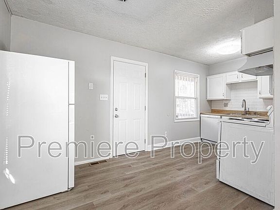 4th image of 7600 E 50th St
