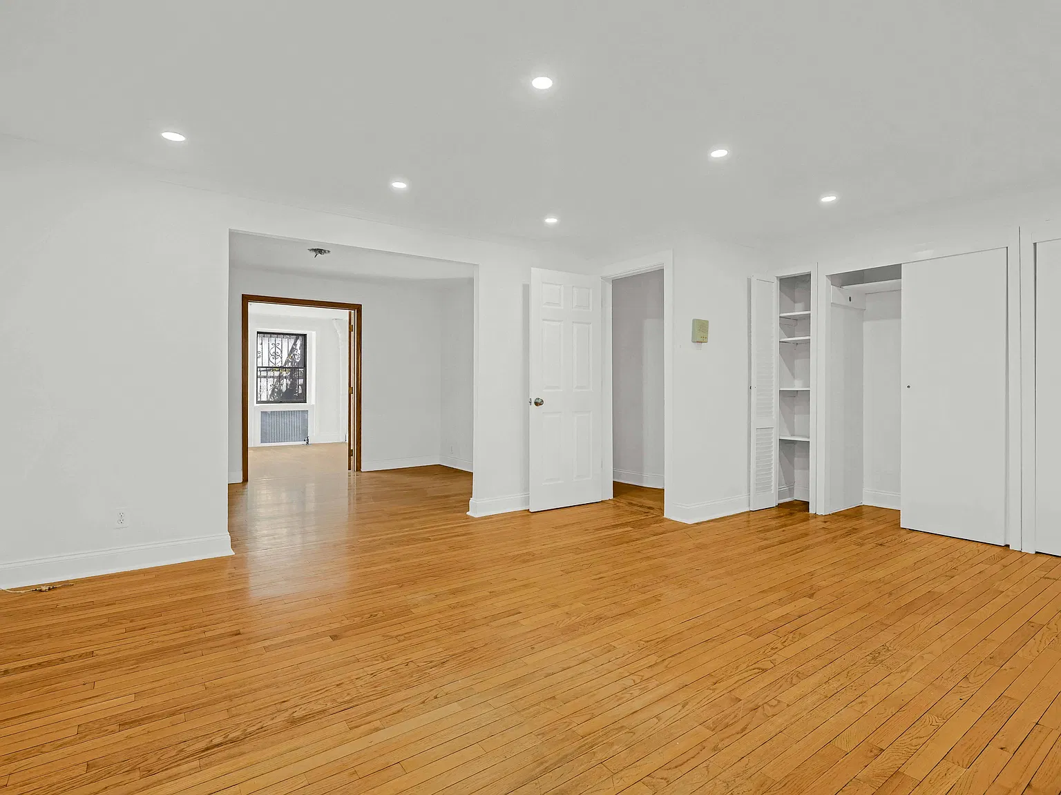 34 Tompkins Place — Photo 2