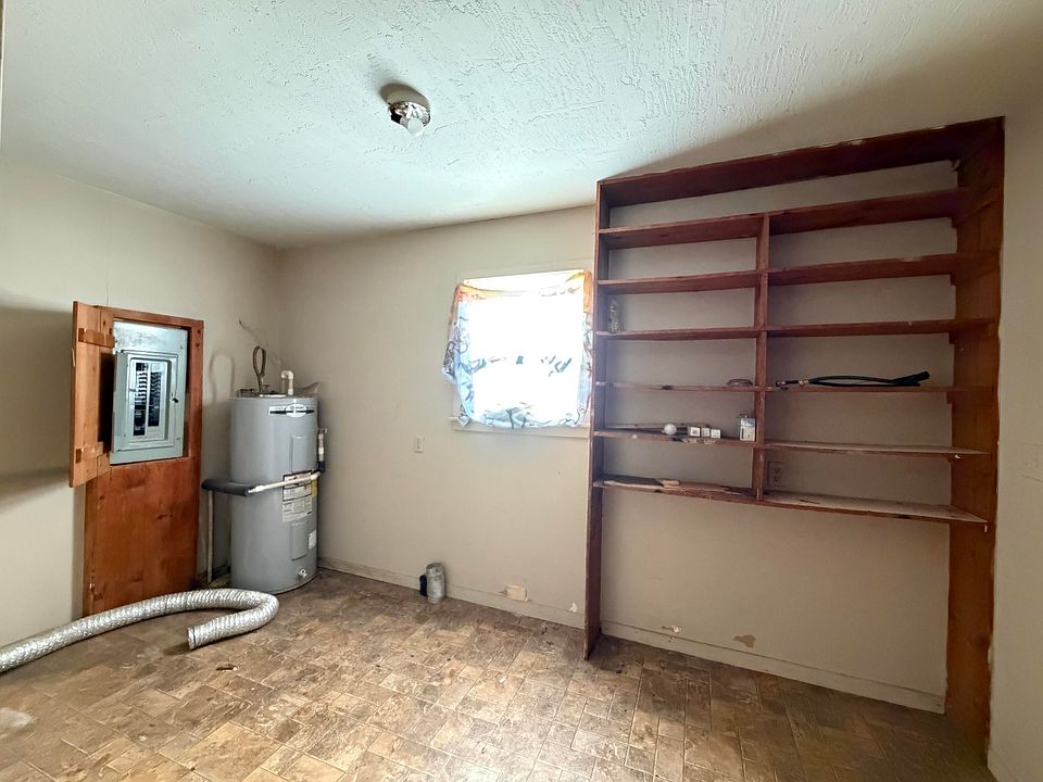 10th image of 19 Butler Rd