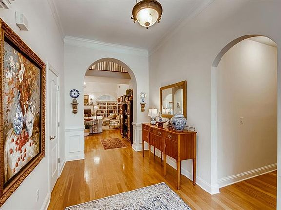 5th image of 702 Ashley Wilkes Way