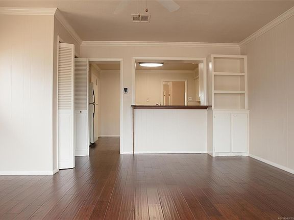 3rd image of 1007 E Creek Ave