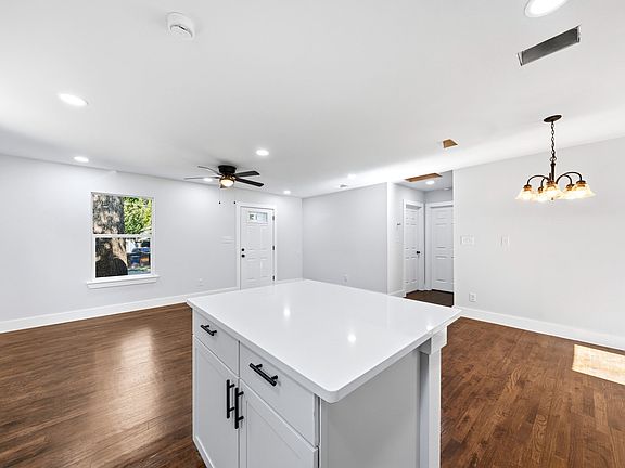 5th image of 1239 Tarpley Ave