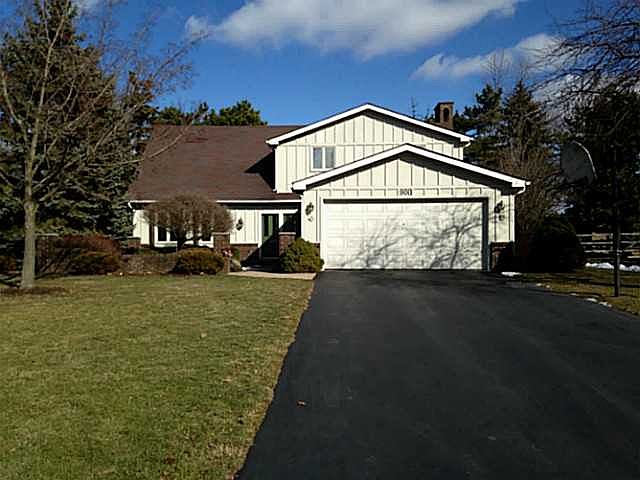 1st image of 900 Apple Creek Dr