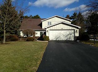 900 Apple Creek Dr, Perrysburg, OH 43551