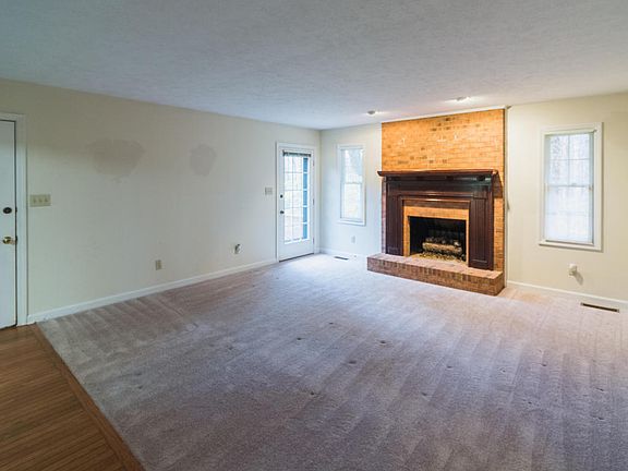 5th image of 6725 Saddle Creek Pass