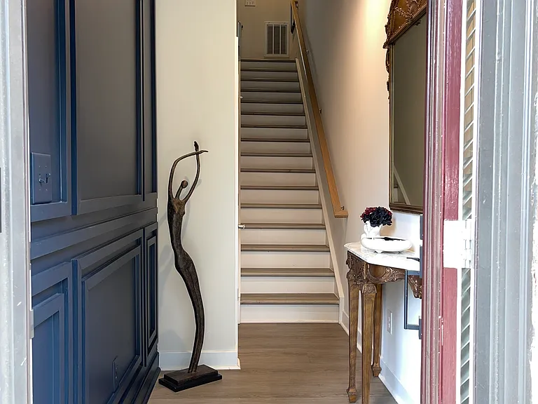 404 Spearfield Ln — Photo 3