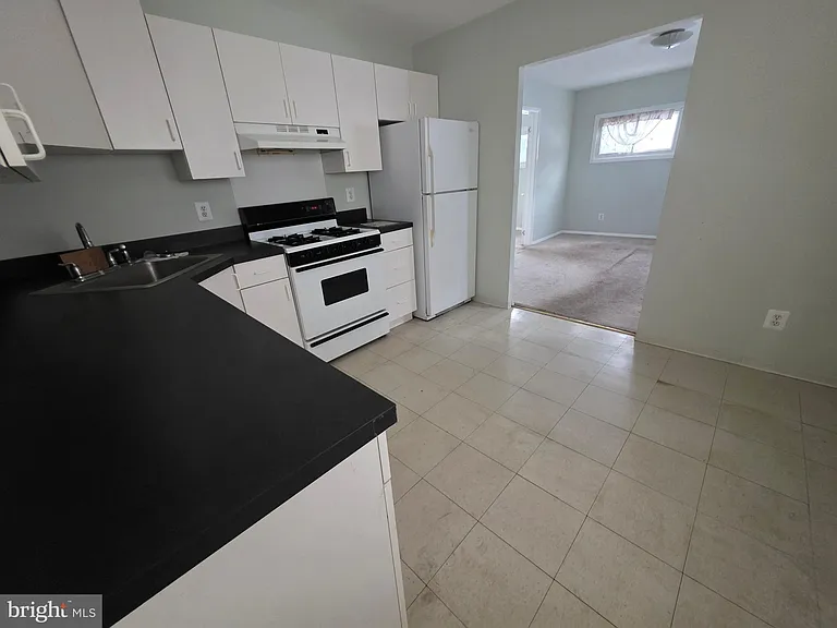 513 W Butler Ave — Photo 5