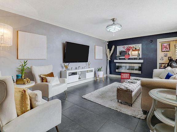 5th image of 6514 SE Windsong Lane #725