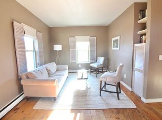 8 Pond Ave #2, Newport, RI 02840