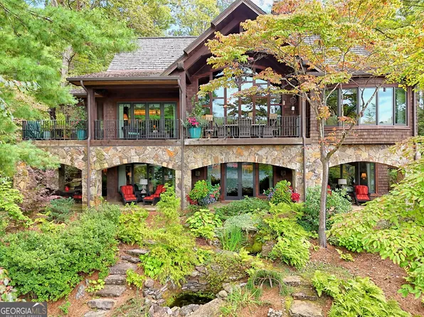 206 Doe Trl, Clayton, GA 30525